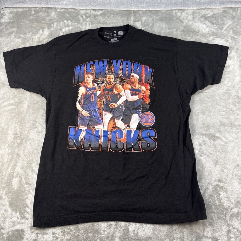 Stadium Essentials New York Knicks T-Shirt Mens XL Basketball Black Graphic EUC